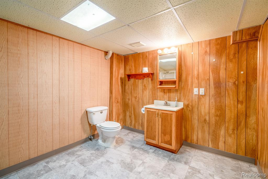 611 N IVANHOE Avenue, Ypsilanti, MI 48198 — Photo 27