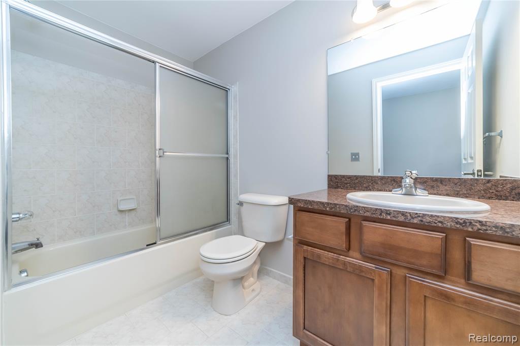 5143 Parsley Drive, Utica, MI 48316 — Photo 32