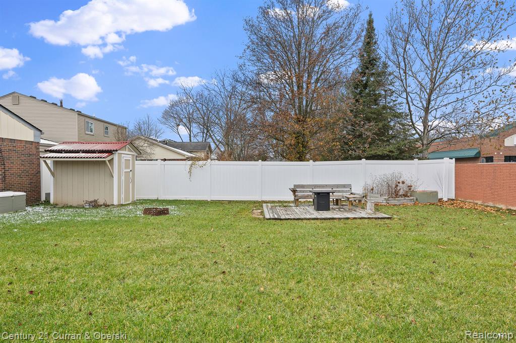 42456 CASTLE, Canton, MI 48188 — Photo 33