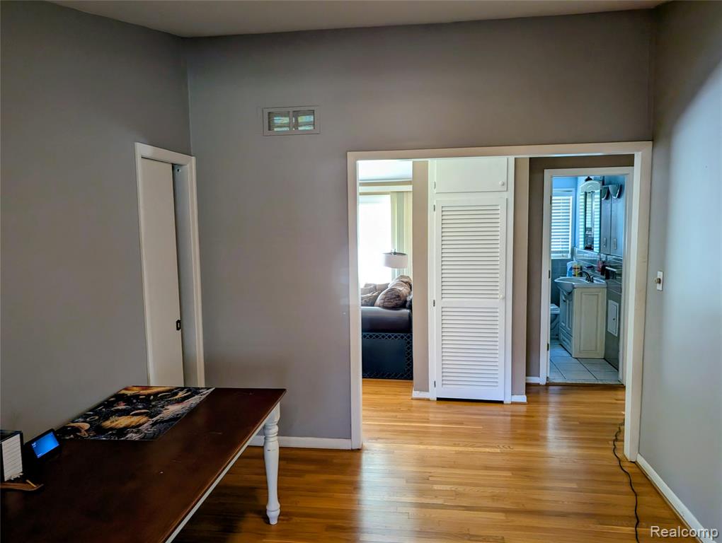 9085 Melrose Street, Livonia, MI 48150 — Photo 8