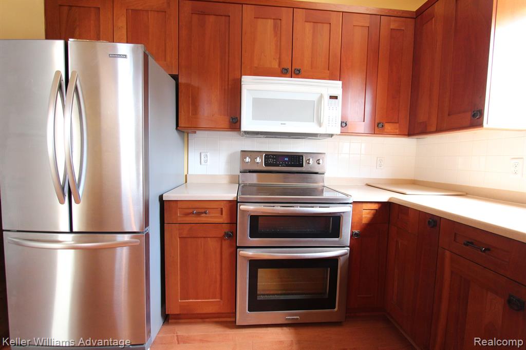 41919 Cantebury Drive, Novi, MI 48377 — Photo 7