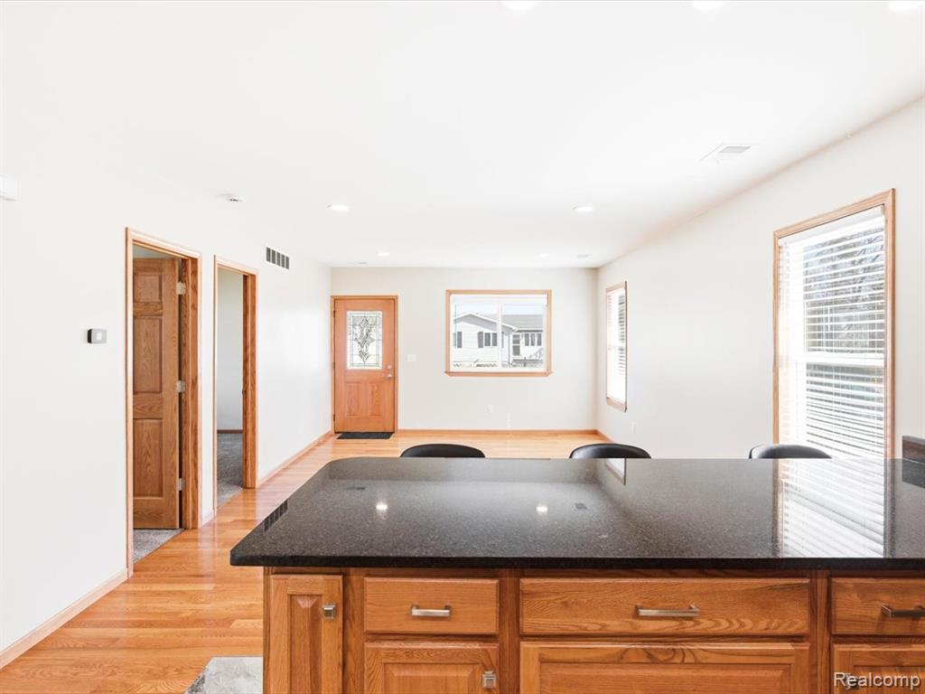 2835 17th Avenue, Port Huron, MI 48060 — Photo 8