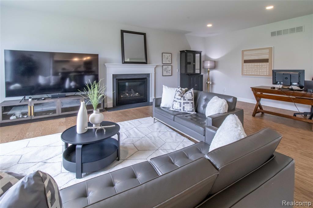 1648 S Tannytown Road, Canton, MI 48188 — Photo 30