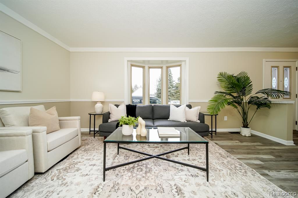 547 Orchard Street, Wyandotte, MI 48192 — Photo 18