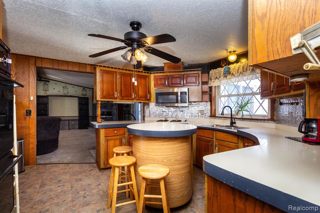 8200 Oakville Waltz Road, Belleville, MI 48111 — Photo 13