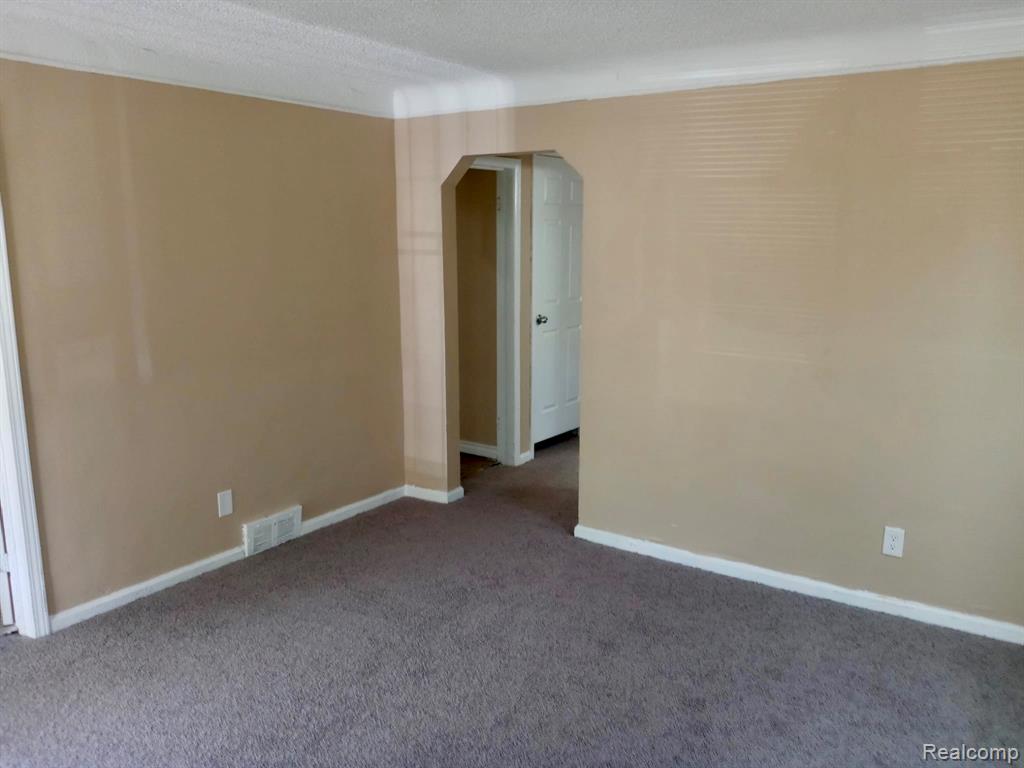 8111 Warwick Street, Detroit, MI 48228 — Photo 15