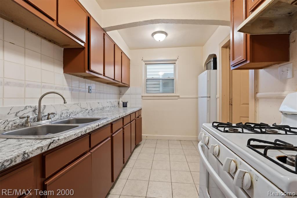 7444 Kendal Street, Dearborn, MI 48126 — Photo 10
