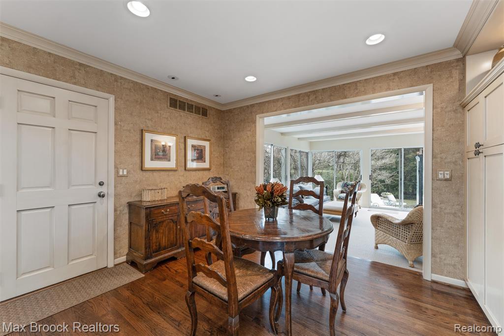 919 W Glengarry Circle, Bloomfield Hills, MI 48301 — Photo 16