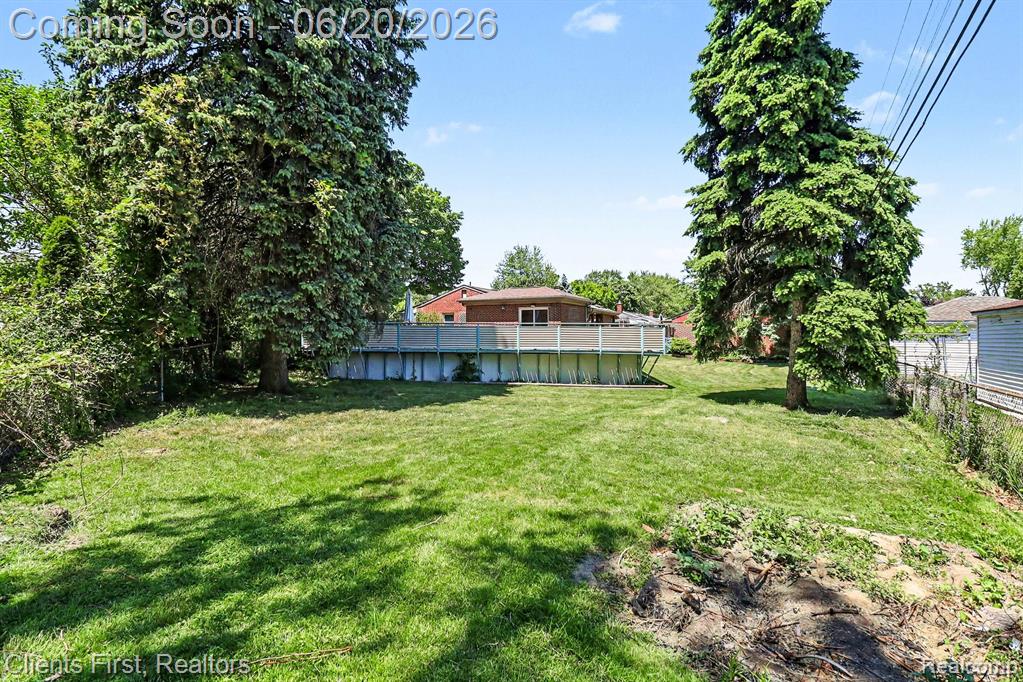 8260 Arnold Street, Dearborn Heights, MI 48127 — Photo 32