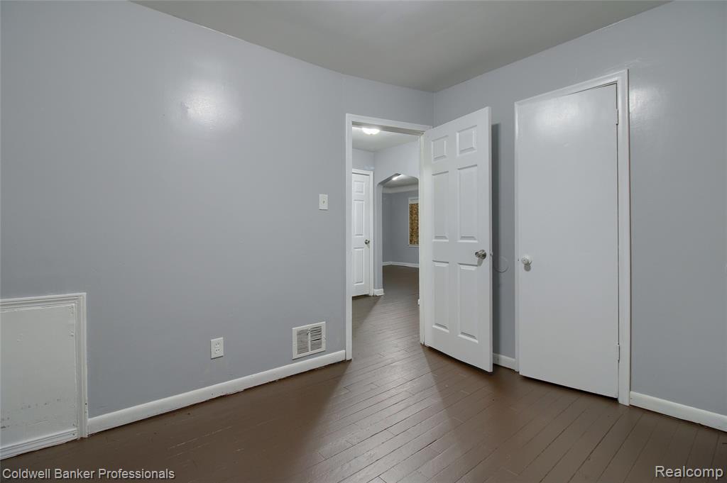 12897 Riad Street, Detroit, MI 48224 — Photo 17