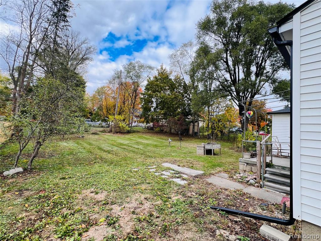350 S Almont Avenue, Imlay City, MI 48444 — Photo 3