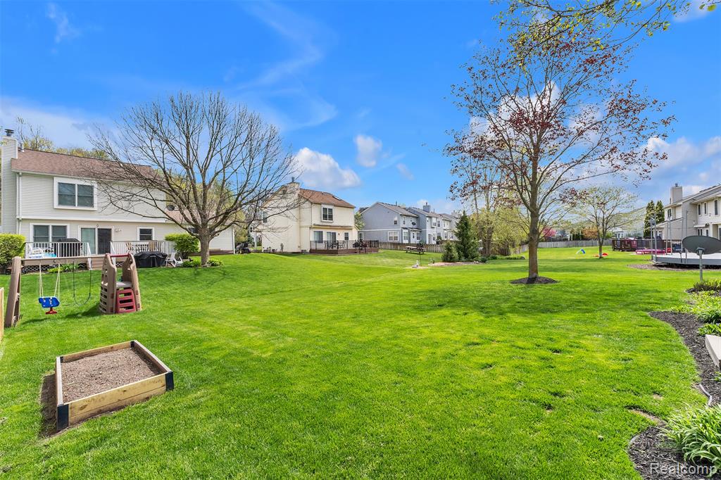 944 S Parkwood Drive, South Lyon, MI 48178 — Photo 53