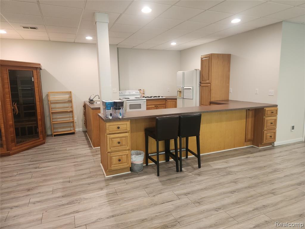 6858 Brockhurst Boulevard, West Bloomfield, MI — Photo 6