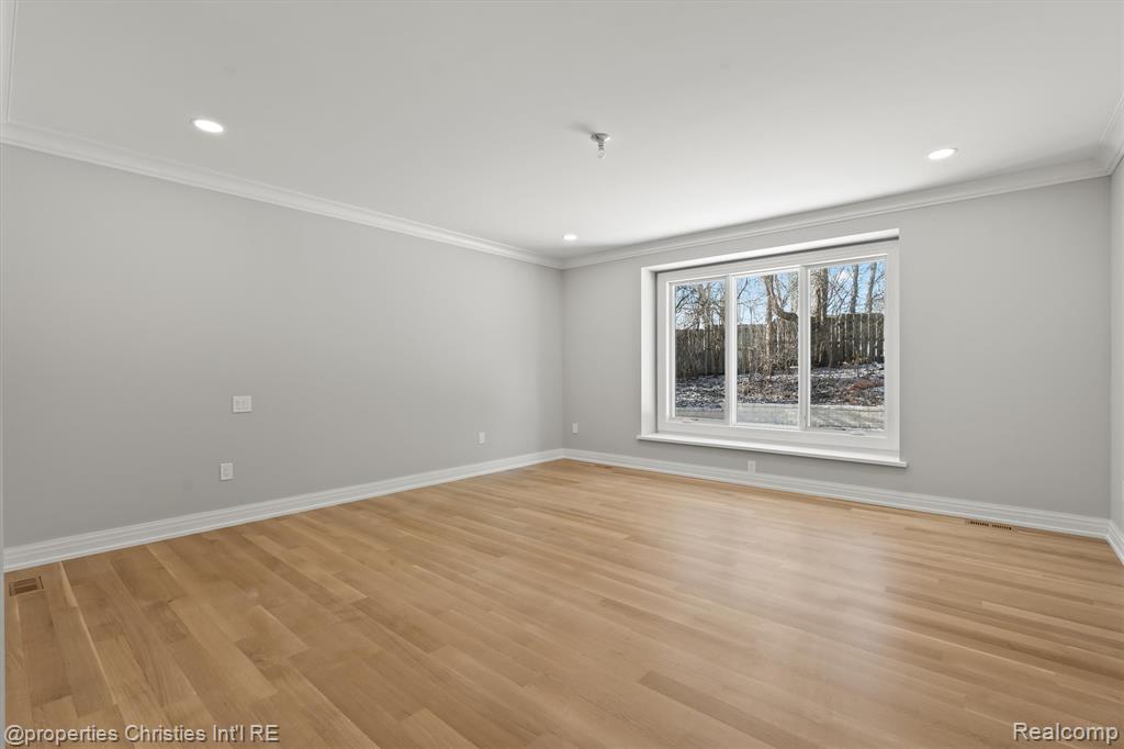 3080 Chickering Court, Bloomfield Hills, MI 48302 — Photo 33