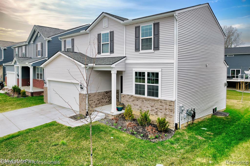 6044 FIELDSTONE Circle, South Lyon, MI 48178 — Photo 2