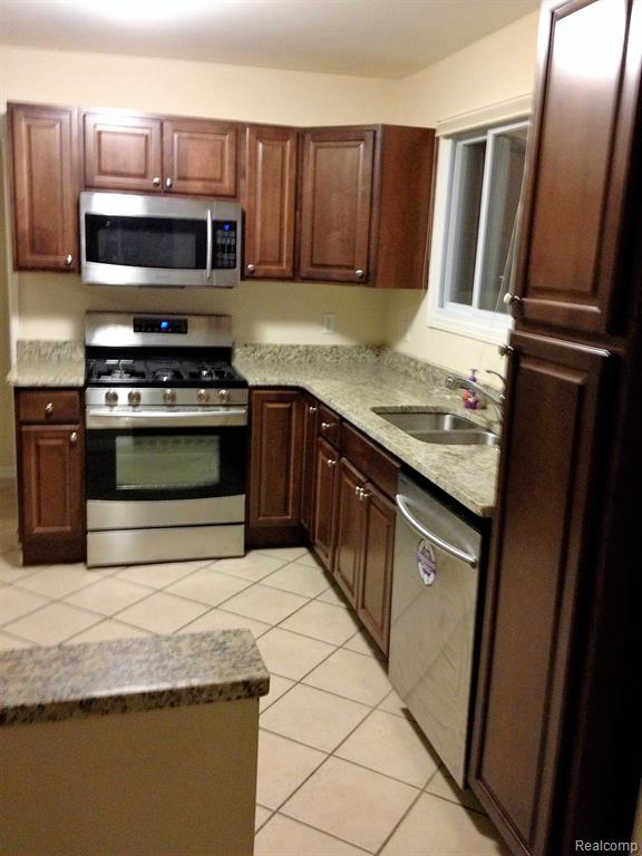 913 Knowles Street, Royal Oak, MI 48067 — Photo 4