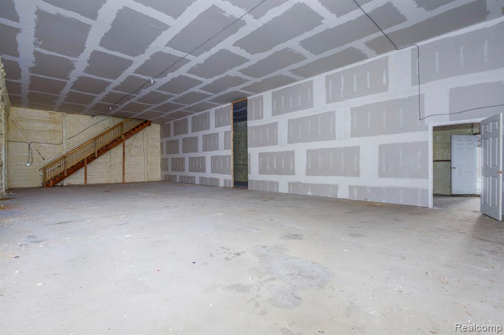 12923 Collins Road, Brockway, MI 48097 — Photo 31