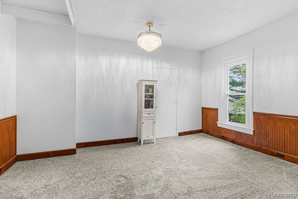 327 Reid Road, Grand Blanc, MI 48439 — Photo 25