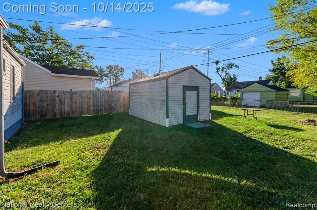 933 Antoine Street, Wyandotte, MI 48192 — Photo 20