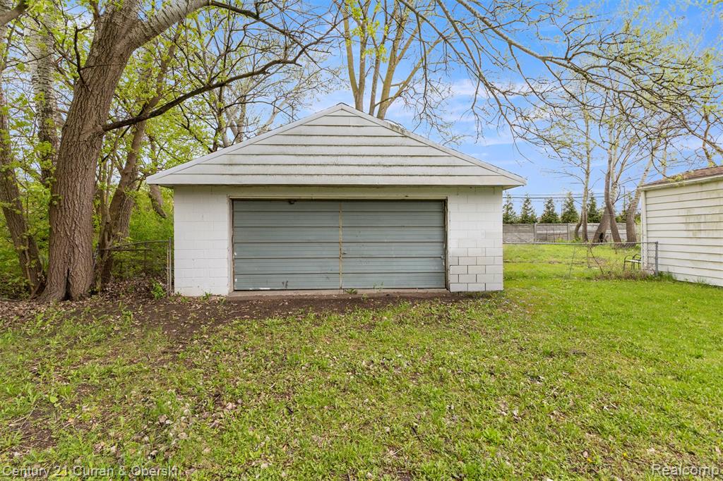 8070 Westpoint Street, Taylor, MI 48180 — Photo 13