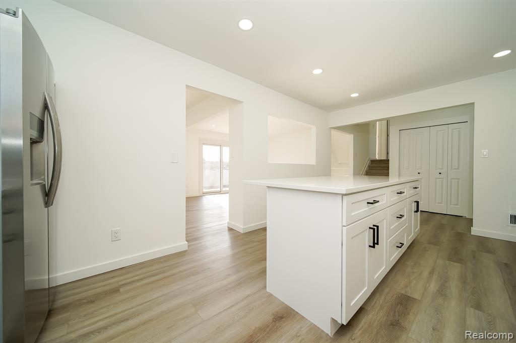 4060 Franklin Park Drive, Sterling Heights, MI 48310 — Photo 16