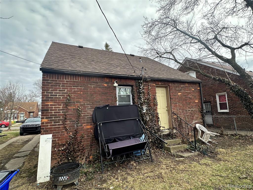 9091 Warwick Street, Detroit, MI 48228 — Photo 37