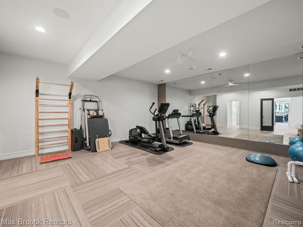 4890 Charing Cross Road, Bloomfield Hills, MI 48304 — Photo 38