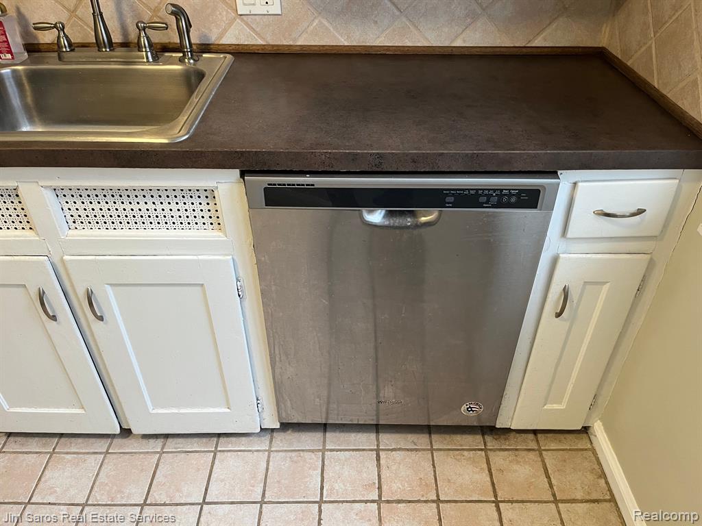 774 NEFF Road, Grosse Pointe, MI 48230 — Photo 8