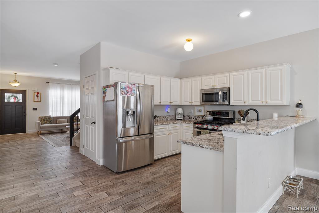 52400 Huntley Avenue, New Baltimore, MI 48047 — Photo 13