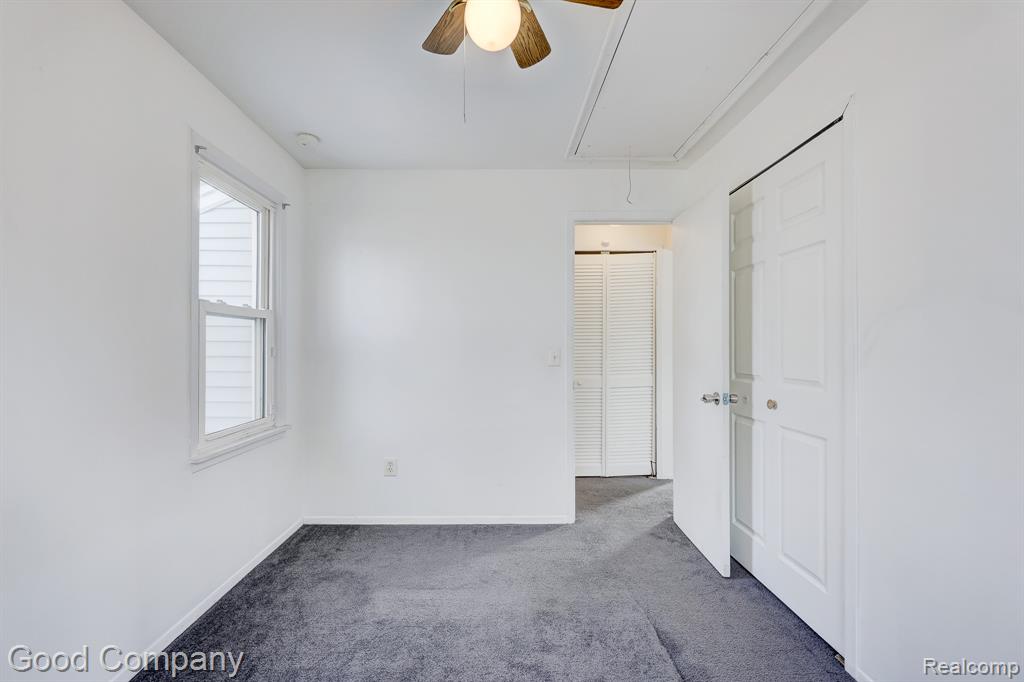 555 E Mahan Avenue, Hazel Park, MI 48030 — Photo 18