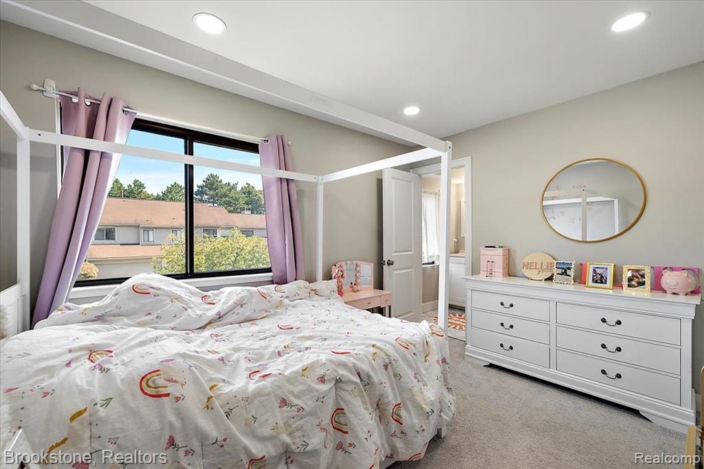 525 Oxford Court, Rochester Hills, MI 48307 — Photo 37