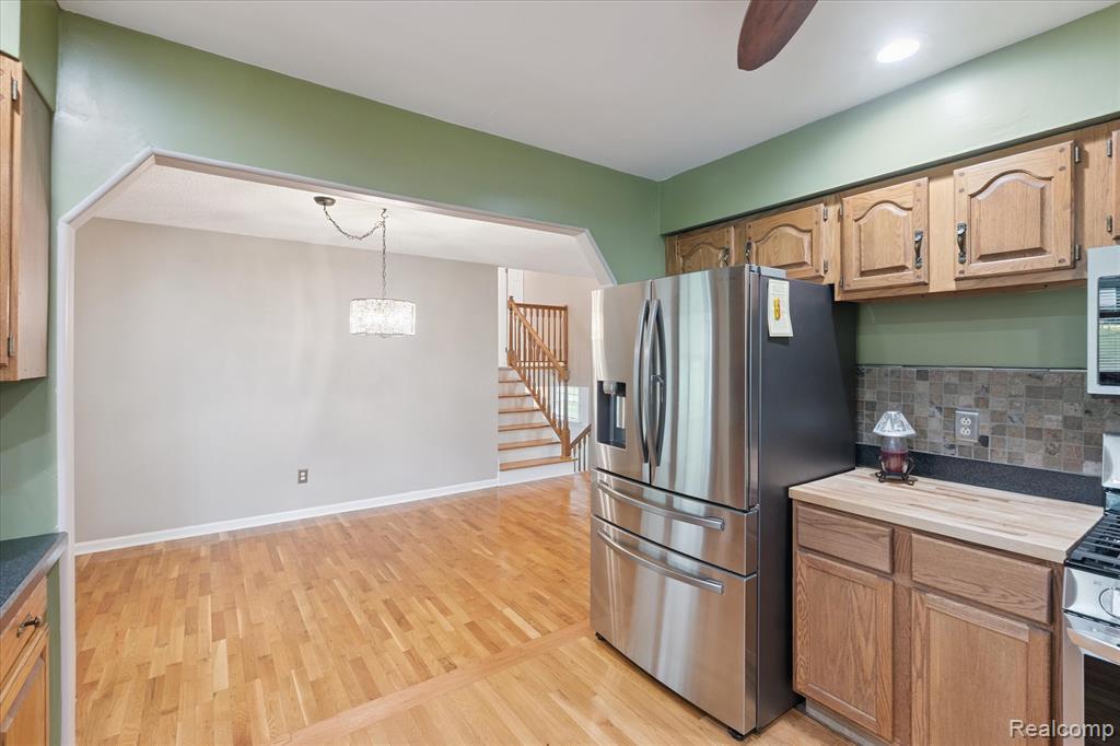 6233 Golfview Drive, Burton, MI 48509 — Photo 16