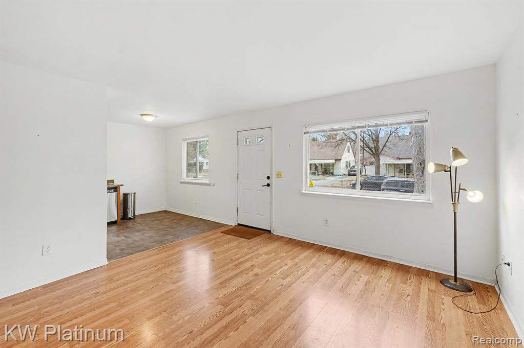 1218 E Milton Avenue, Hazel Park, MI 48030 — Photo 12