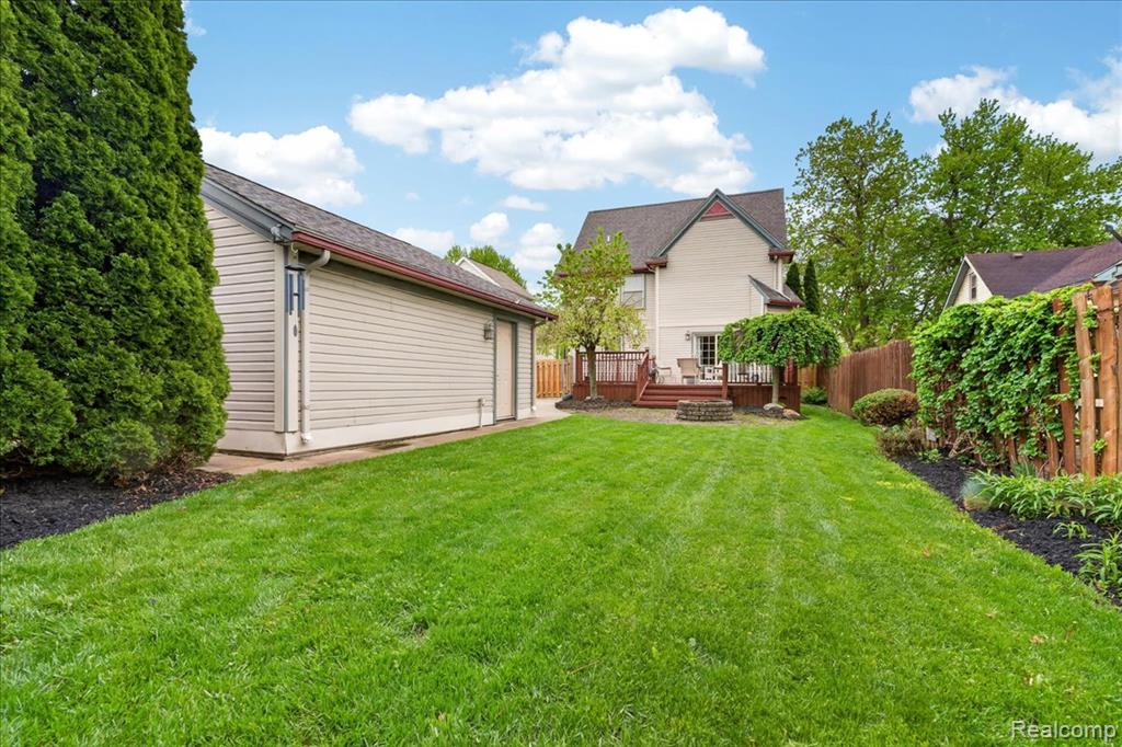 538 Pine Street, Wyandotte, MI 48192 — Photo 43