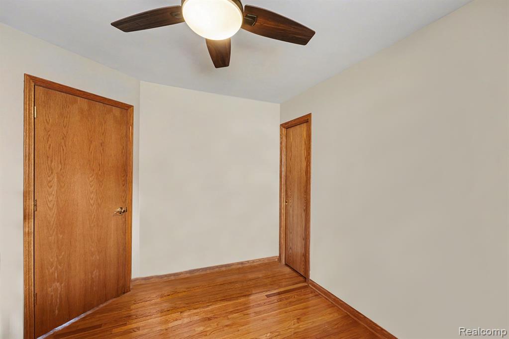 9001 Denne Street, Livonia, MI 48150 — Photo 15