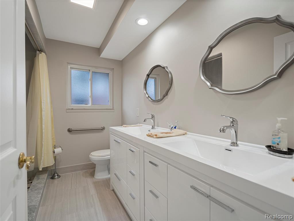 4971 Chadbourne Drive, Sterling Heights, MI 48310 — Photo 24
