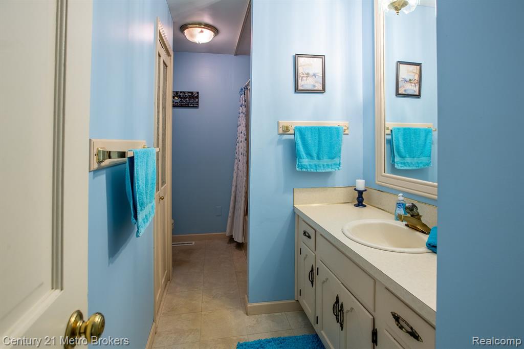 6043 N Gale Road, Davison, MI 48423 — Photo 16