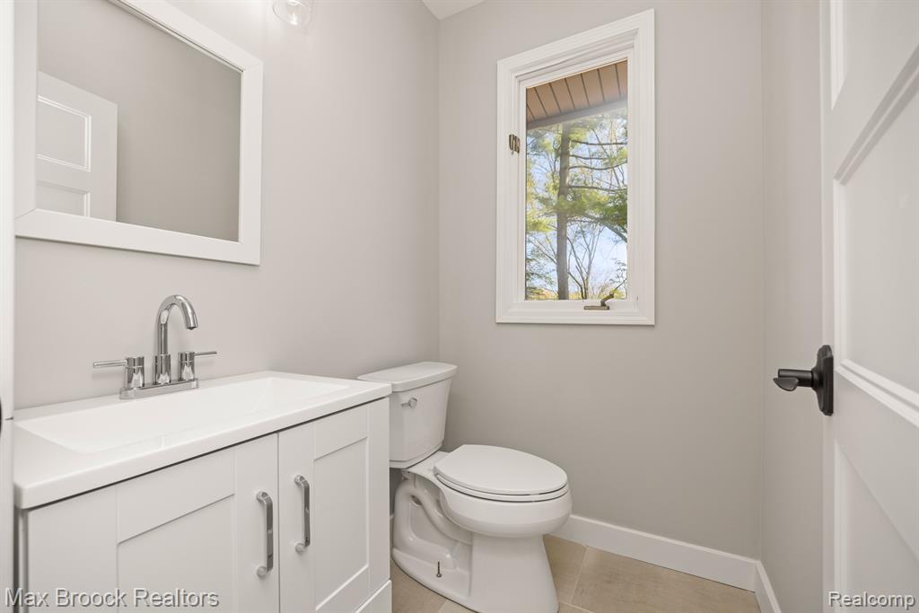 5240 CLARENDON CREST Street, Bloomfield Hills, MI 48302 — Photo 20