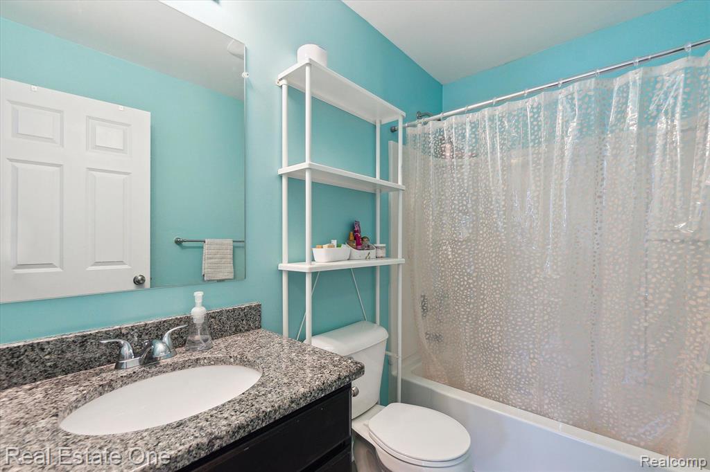 57980 Sunflower Circle N, New Hudson, MI 48165 — Photo 19