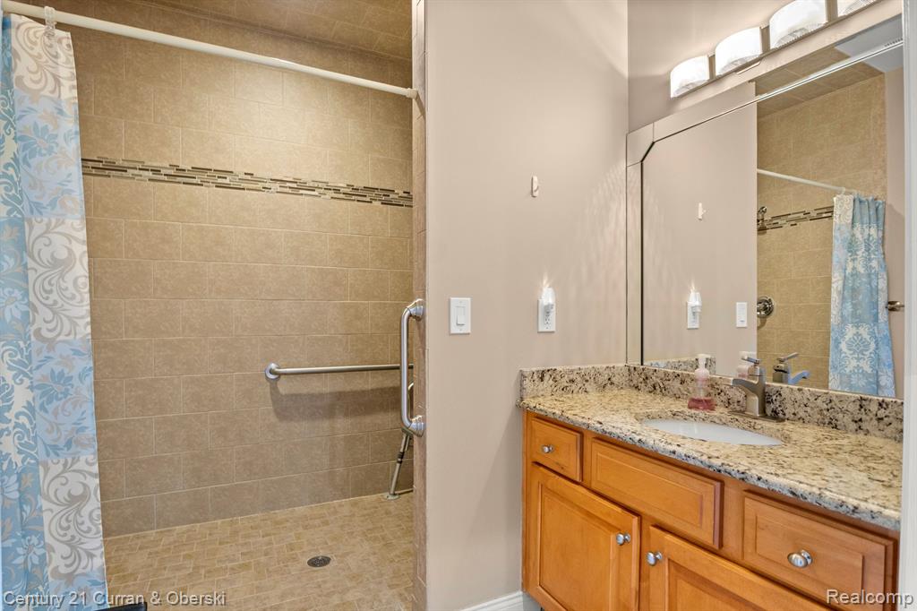 56546 CLEARSTONE Drive, Macomb, MI 48042 — Photo 31