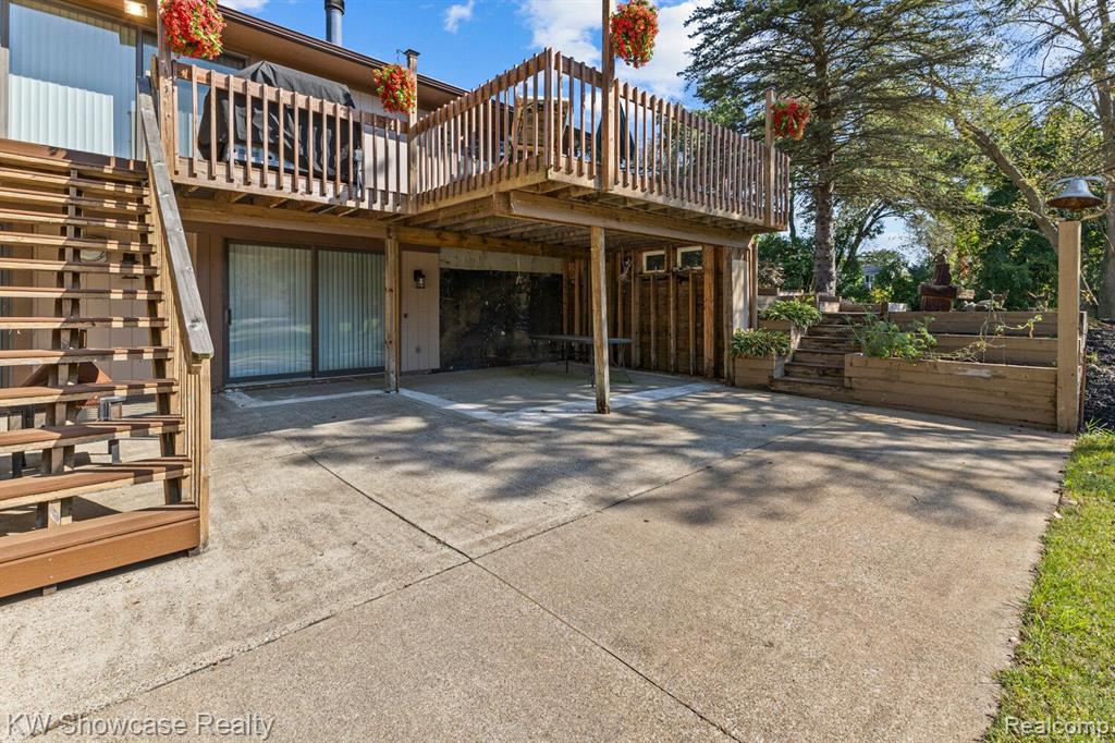 766 WHITE HOUSE Drive, Highland, MI 48356 — Photo 53