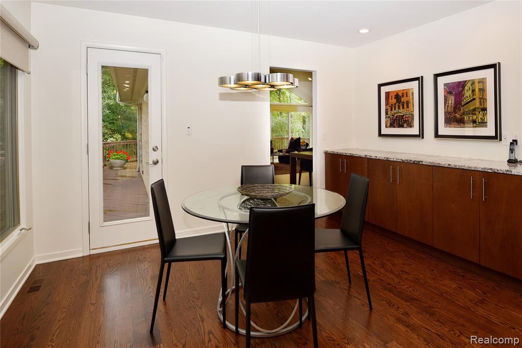 6536 Pleasant Lake Court, West Bloomfield, MI — Photo 13