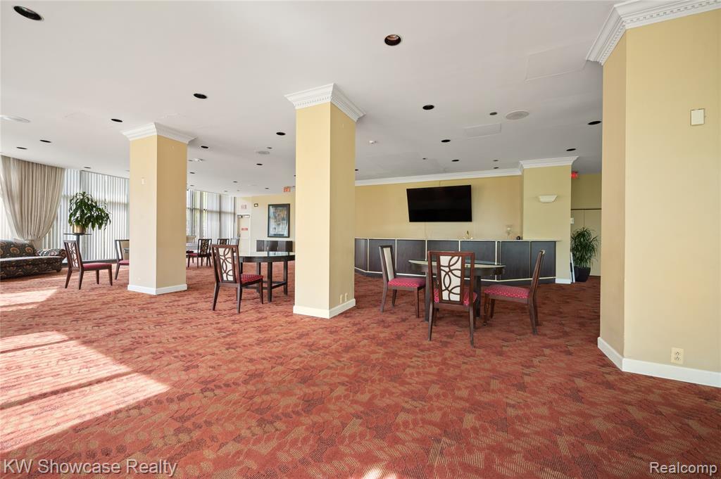 5000 Town Center Center, 703, Southfield, MI 48075 — Photo 38