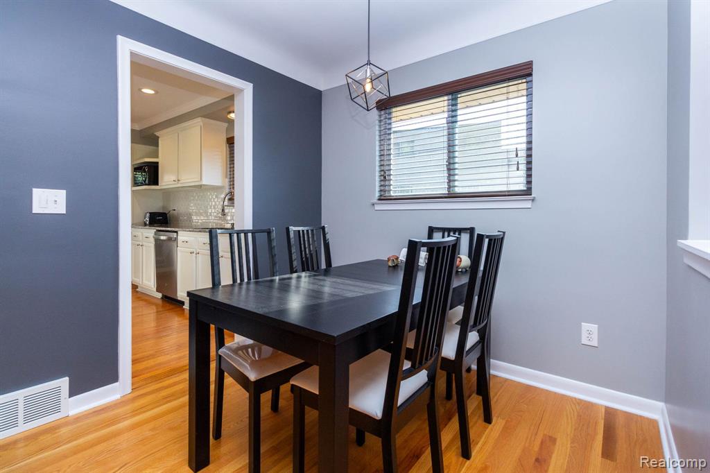 4333 Manor Avenue, Royal Oak, MI 48073 — Photo 9
