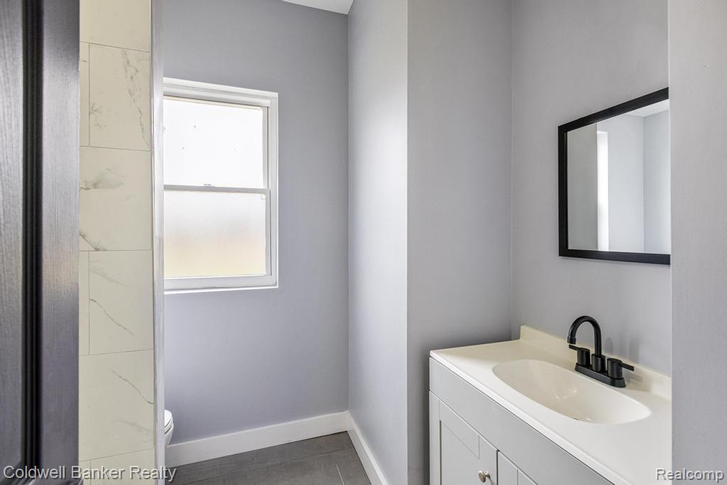 639 BELMONT Street, Detroit, MI 48202 — Photo 21