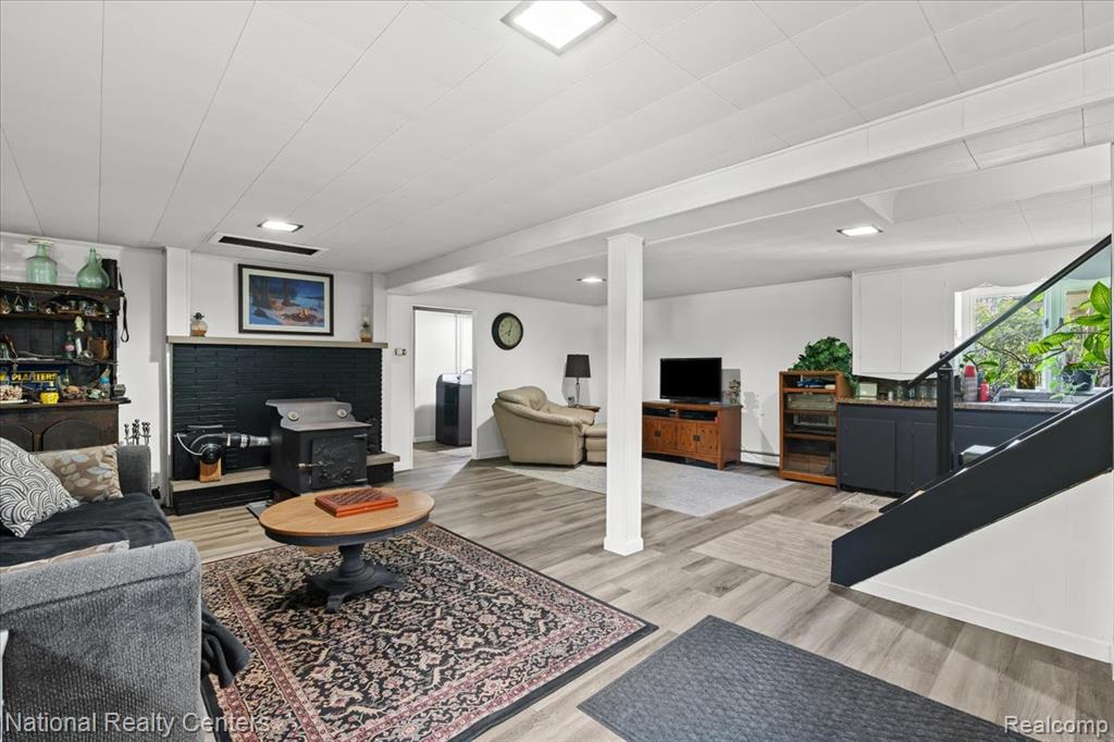 1785 Middle Road, Highland, MI — Photo 21