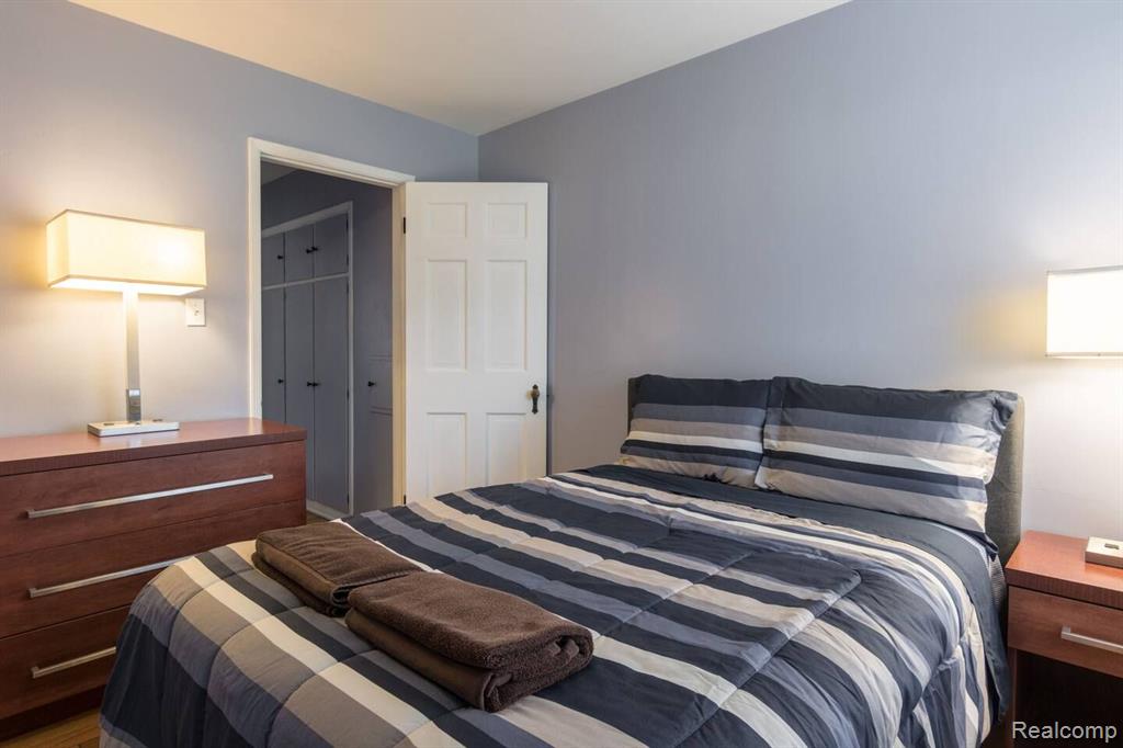 911 W 4th St, Royal Oak, MI 48067 — Photo 8