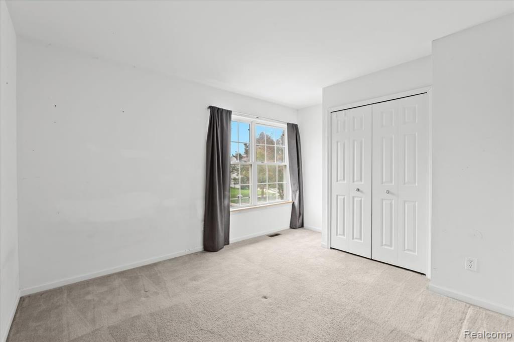 7140 Maplelawn Drive, Ypsilanti, MI 48197 — Photo 17