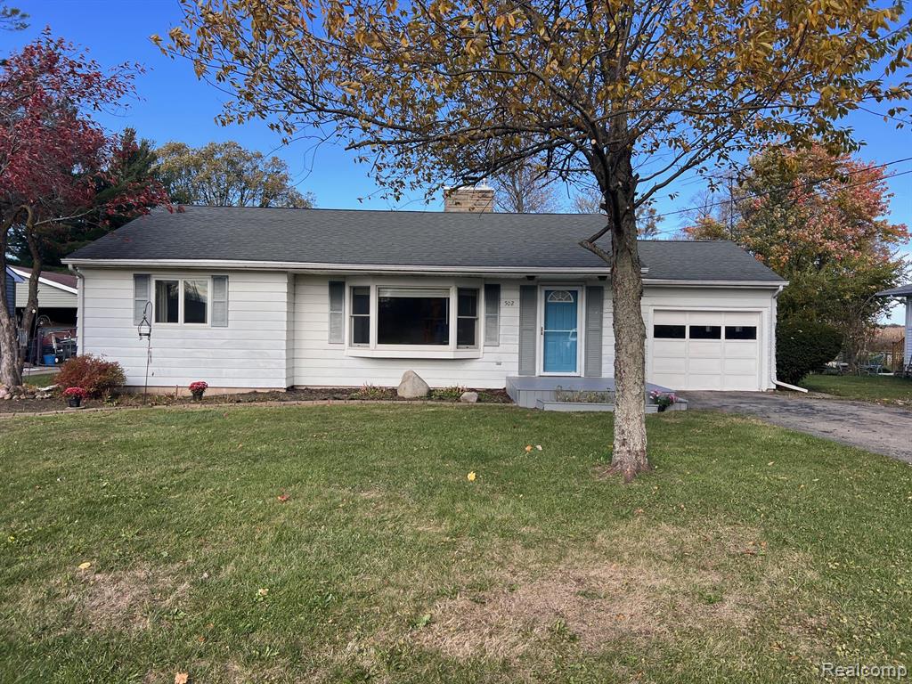 502 Dean Drive, Owosso, MI 48867 — front exterior