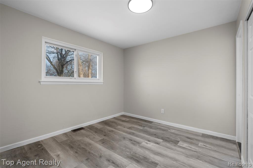 633 Fox Avenue, Ypsilanti, MI 48198 — Photo 15